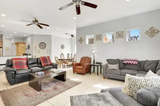 Cozy living room with comfortable seating at The Sylvia Brafman Mental Health Center partial hospitalization program in Miami.